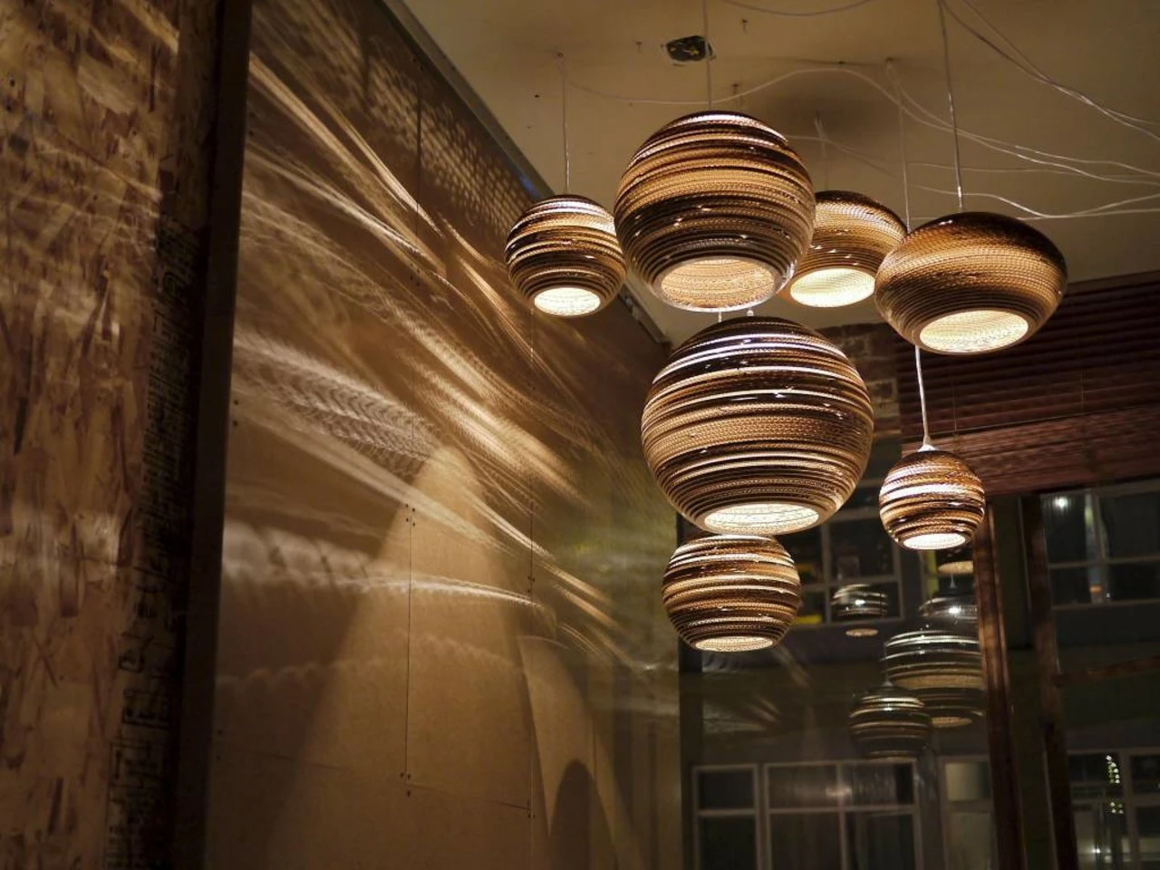 Graypants Moon14 Hanglamp Bruin Karton Ø36x31cm 3 Graypants Moon14 Hanglamp Bruin Karton Ø36x31cm - Afbeelding 3