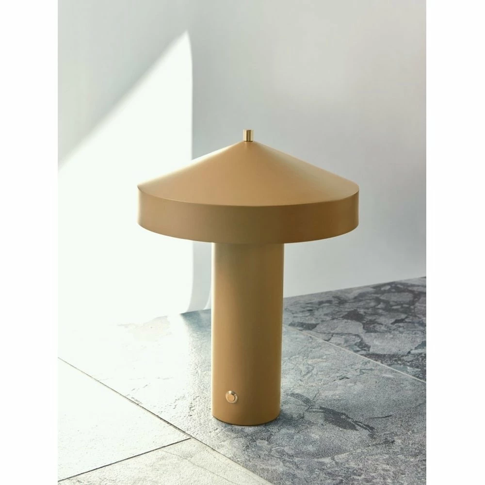 OYOY Hatto Tafellamp Saffraan - L300698 2 OYOY Hatto Tafellamp Saffraan - L300698 - Afbeelding 2